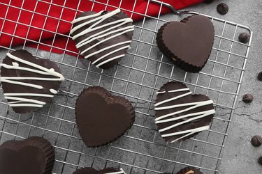 How to Make Chocolate Peanut Butter Heart Cups