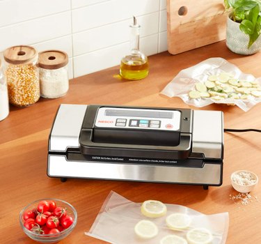 NESCO VS-12 Deluxe Food Vacuum Sealer Starter Kit