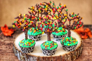 DIY Fall Tree Cupcakes