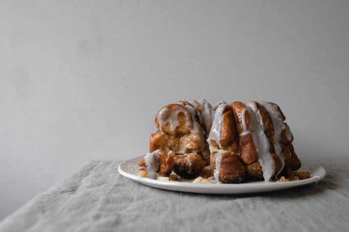 Caramel apple monkey bread