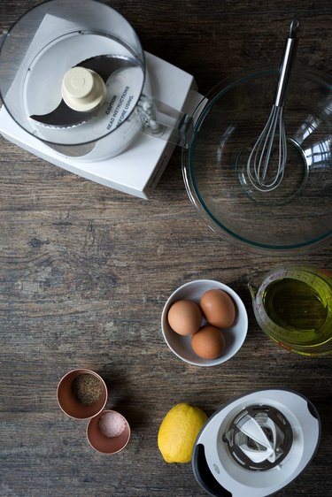 Food Processor Mayonnaise/Aioli Tutorial | eHow